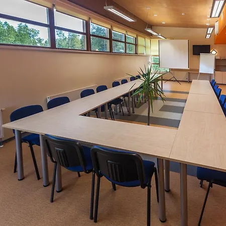 מלון Holstre-polli Holiday Centre